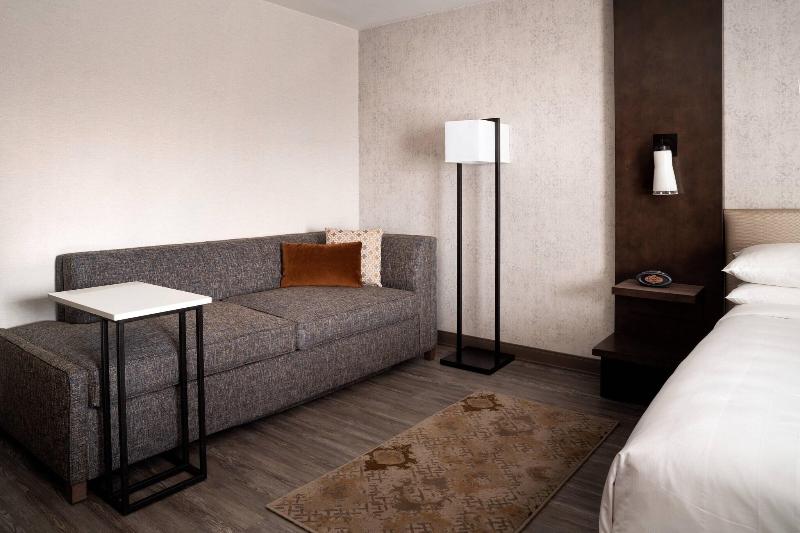 带大床的标准间, Marriott Riverside At The Convention Center