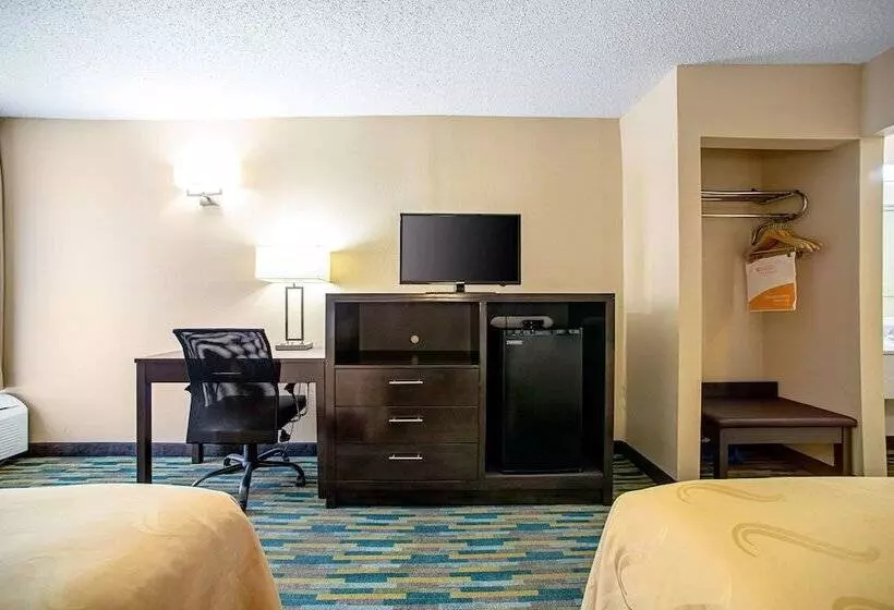 ２ダブルベッドのスタンダードルーム, Quality Inn Near Six Flags St. Louis