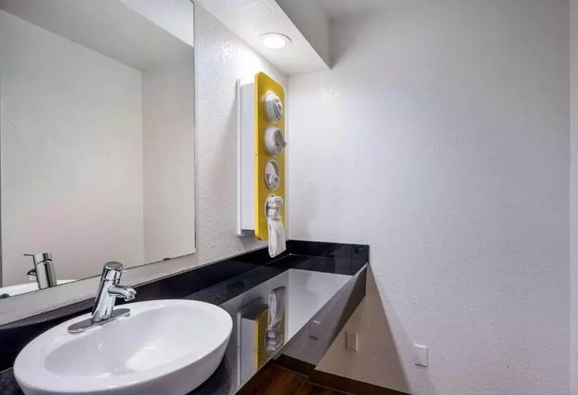 デラックスルーム, Motel 6 Irving, Tx  Irving Dfw Airport East