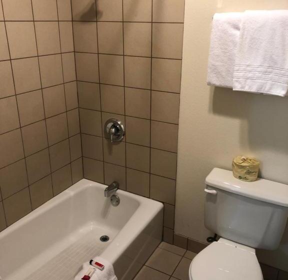 스탠다드 룸, Super 8 By Wyndham Ontario