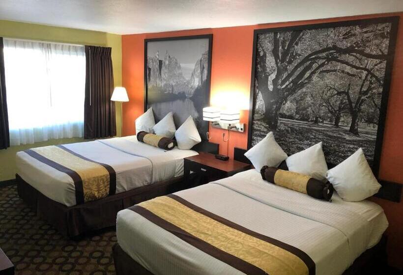 Номер Стандарт, Super 8 By Wyndham Ontario