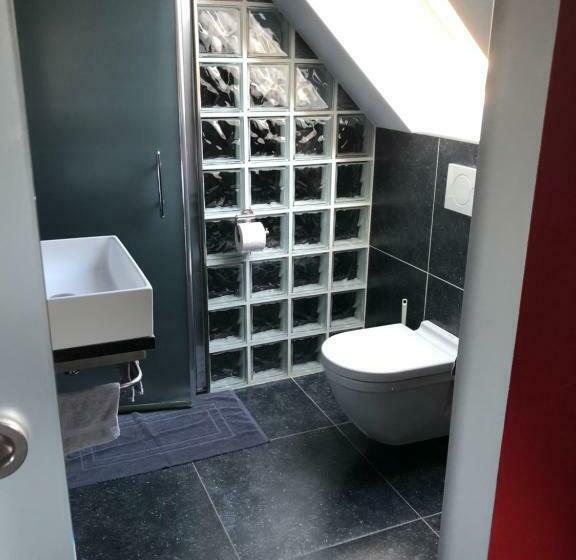 חדר סטנדרט, La Table D’auguste