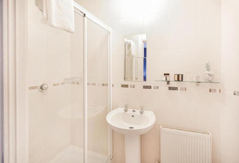 غرفة ديلوكس عائلية, Caravogue House