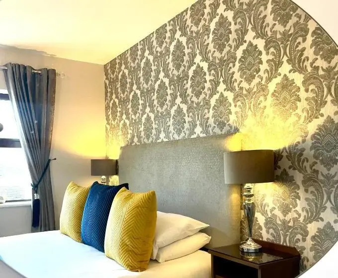 اتاق سوپریور با تخت بزرگ, Killaran House