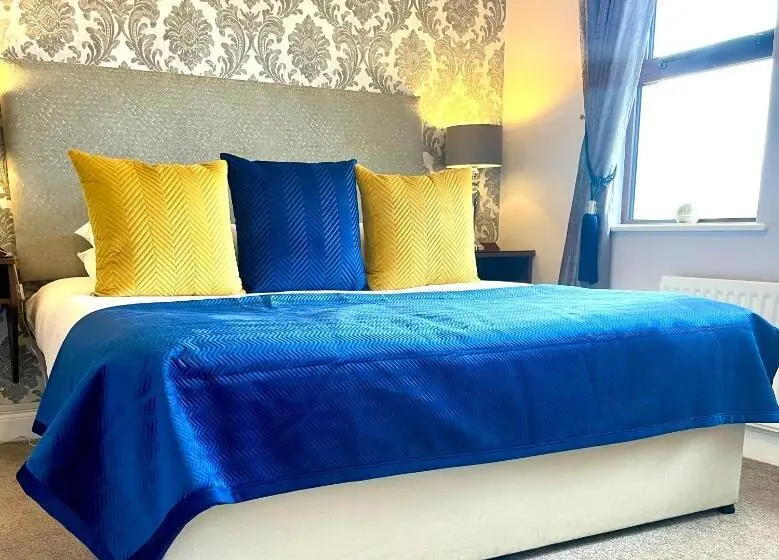 اتاق سوپریور با تخت بزرگ, Killaran House
