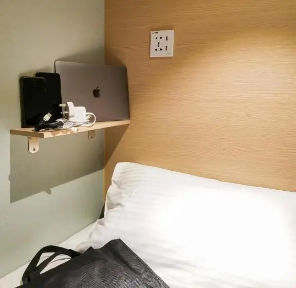 اتاق استاندارد یک نفره, Attrus By Lse   Hostel