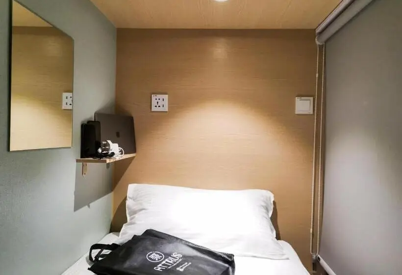 اتاق استاندارد یک نفره, Attrus By Lse   Hostel