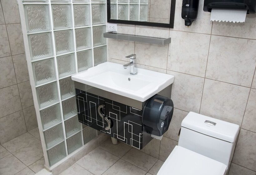 Кровать в Общей Комнате, Del Paseo Hostel