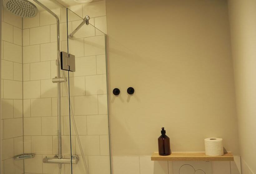 Habitació Estàndard, Lino City