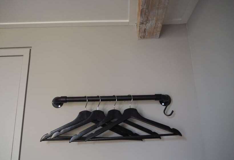 Habitación Estàndard Individual, Lino City