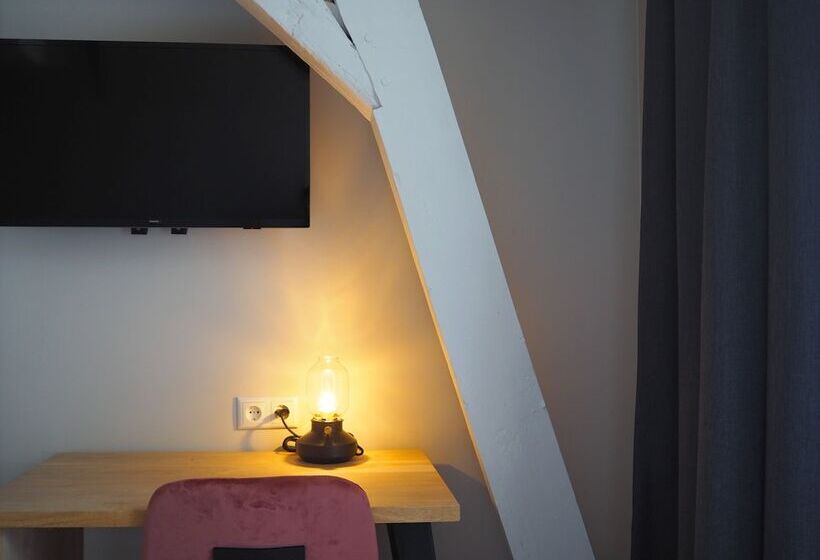 Habitación Estàndard Individual, Lino City