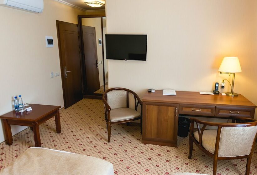 غرفة قياسية مزوَّدة بشُرفة, Provans