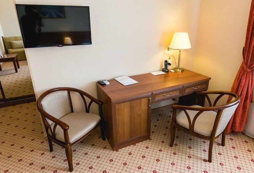 غرفة قياسية, Provans