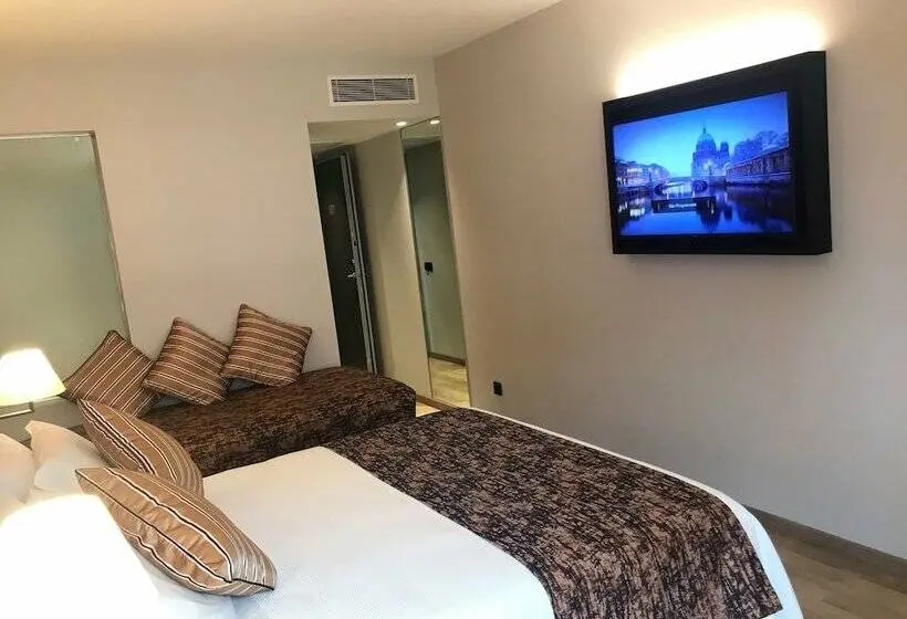 اتاق استاندارد سه نفره, 3k Porto Aeroporto