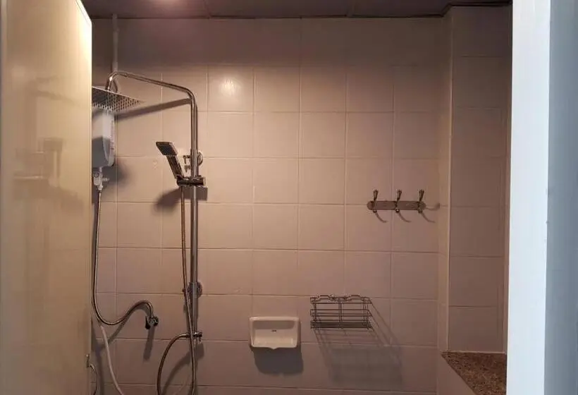 اتاق اکونومی, Sleepcats Hostel