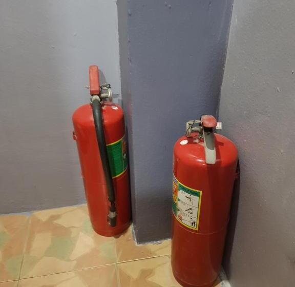 اتاق استاندارد سه نفره, Sleepcats Hostel