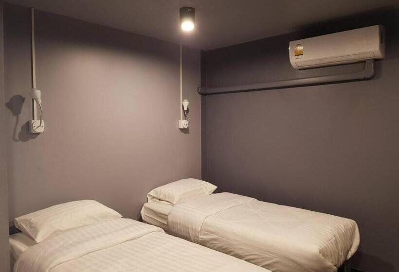 اتاق اکونومی, Sleepcats Hostel