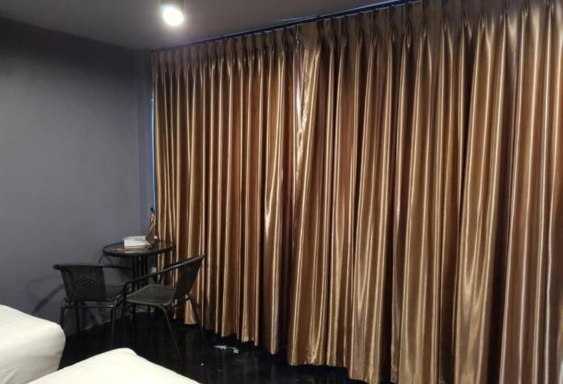 اتاق اکونومی, Sleepcats Hostel