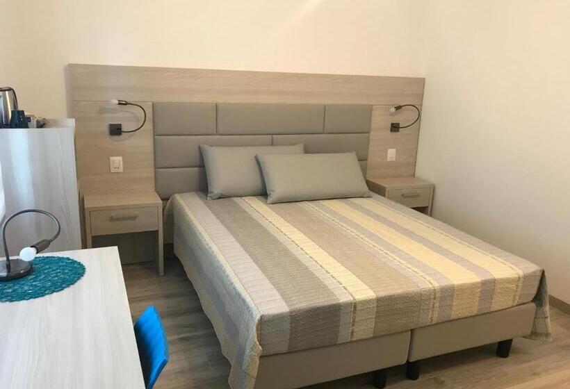 Номер Стандарт Вид на Сад, Il Sole E La Luna B&b In Garda