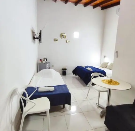 اتاق راحتی سه تخته, Las Salinas Hostal
