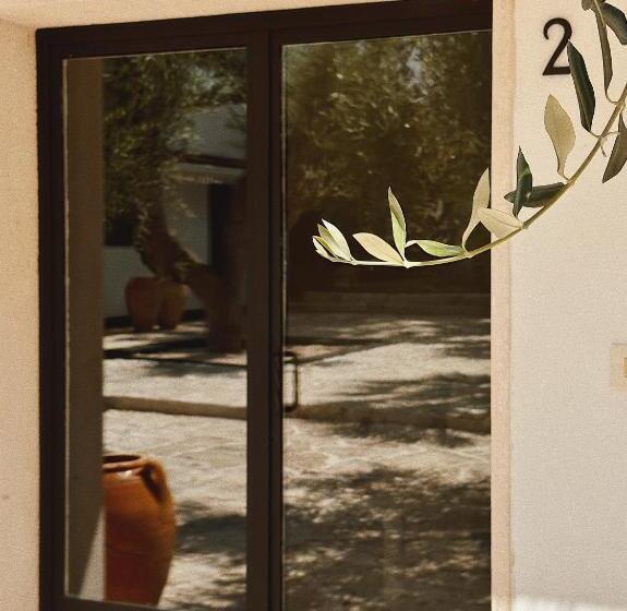 带大床的标准间, Quomorari