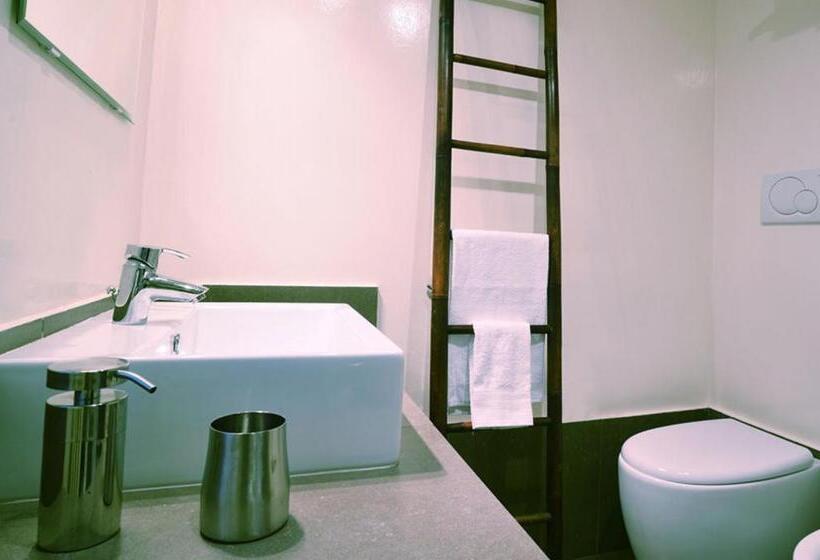 豪华房间, Quomorari