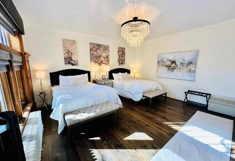 Deluxe Neljän Hengen Huone, Bespoke Inn Flagstaff