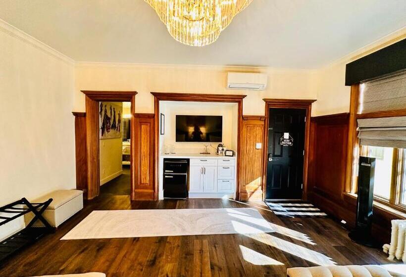 חדר דלוקס לארבעה, Bespoke Inn Flagstaff