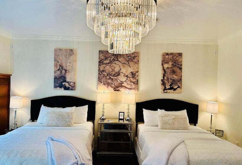 디럭스 4인 룸, Bespoke Inn Flagstaff