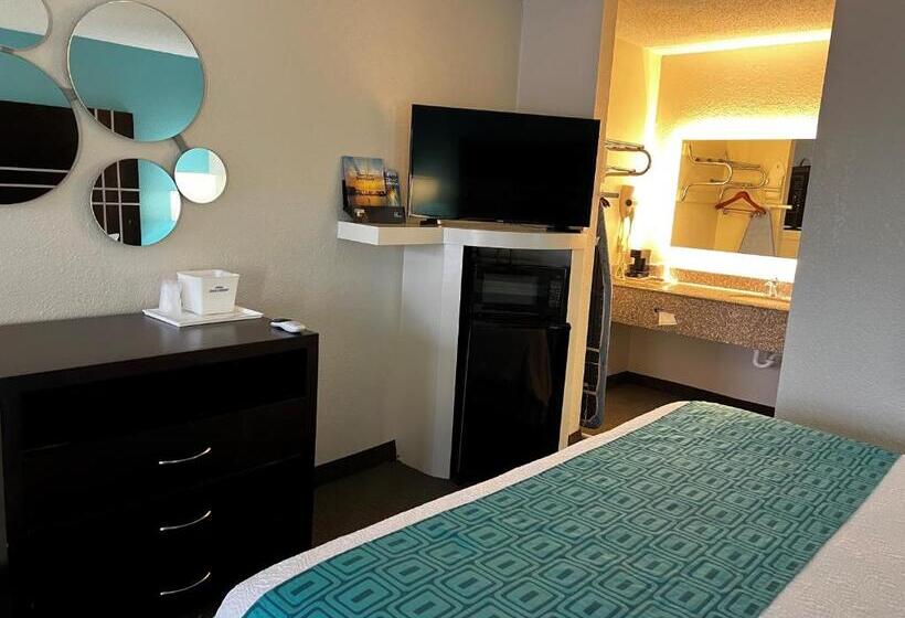 适合残疾人士使用的带超级大床的标准间, Howard Johnson By Wyndham Houston Heights/downtown