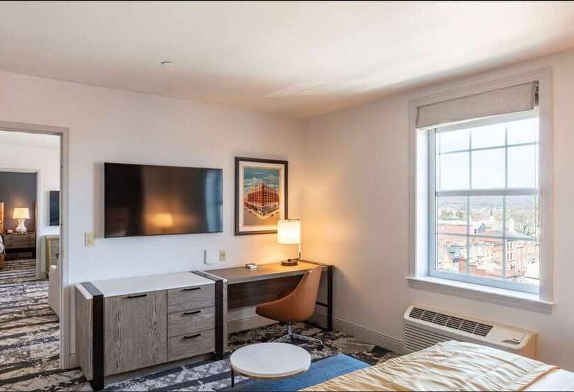 스위트, Roanoke & Conference Ctr, Curio Collection By Hilton 