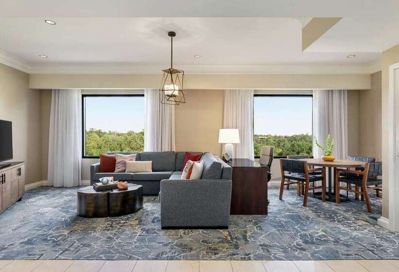 스위트, Roanoke & Conference Ctr, Curio Collection By Hilton 