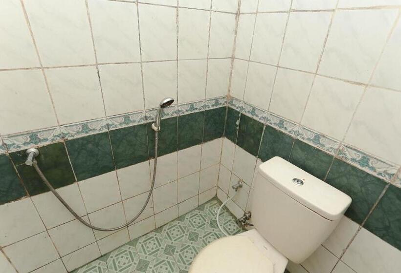 经济房, Oyo 2057 Kharisma