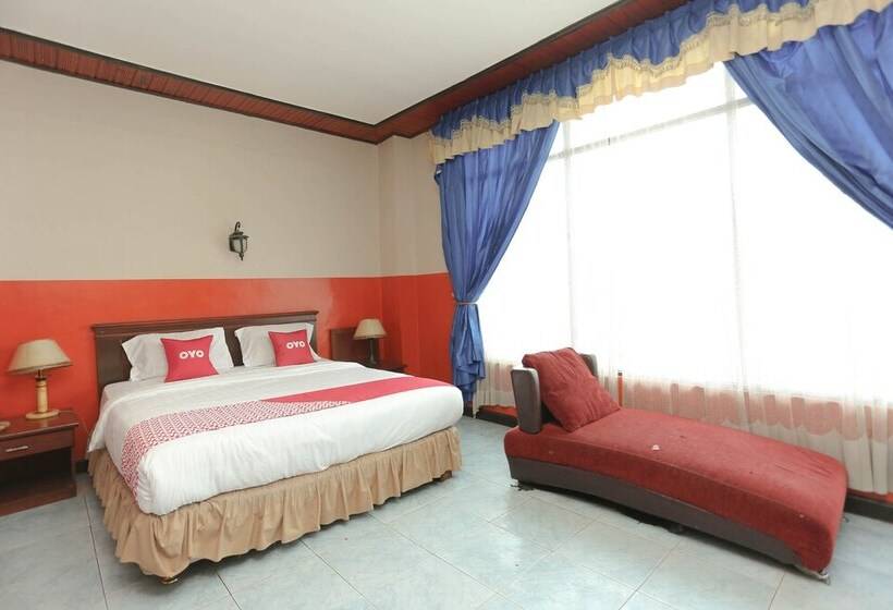 جناح ديلوكس, Oyo 2057 Kharisma