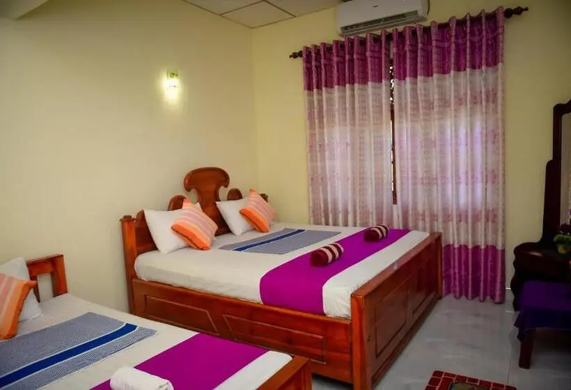 Deluxe Kolmen Hengen Huone, Tissa Rainbow Guest & Yala