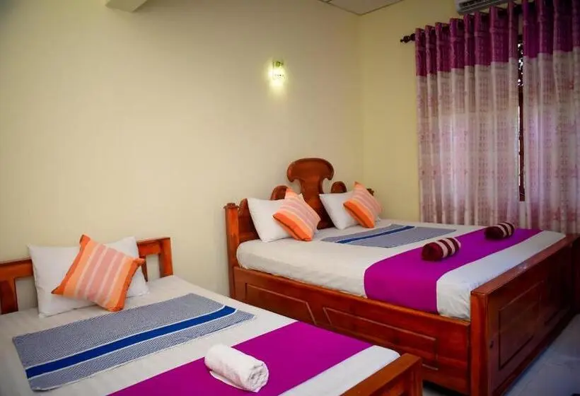 Deluxe Kolmen Hengen Huone, Tissa Rainbow Guest & Yala