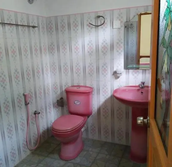 Deluxe Kolmen Hengen Huone, Tissa Rainbow Guest & Yala