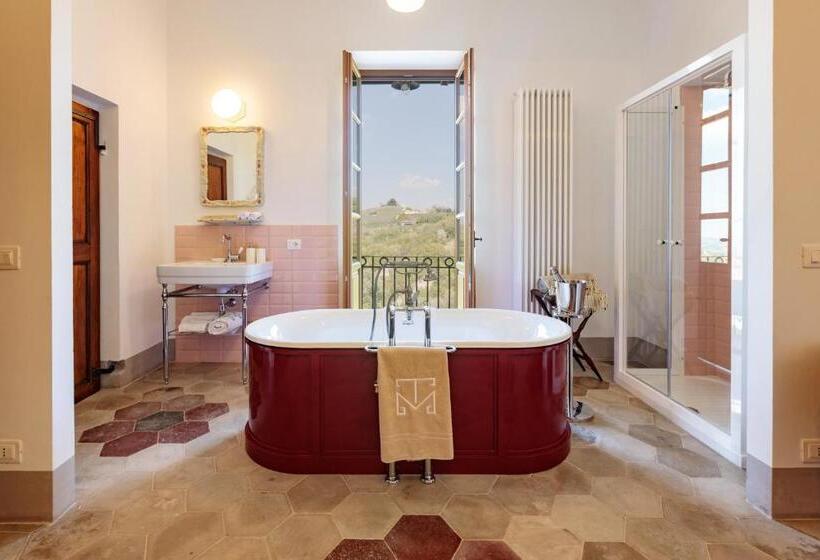 إستديو عائلى, Tenuta Miranda