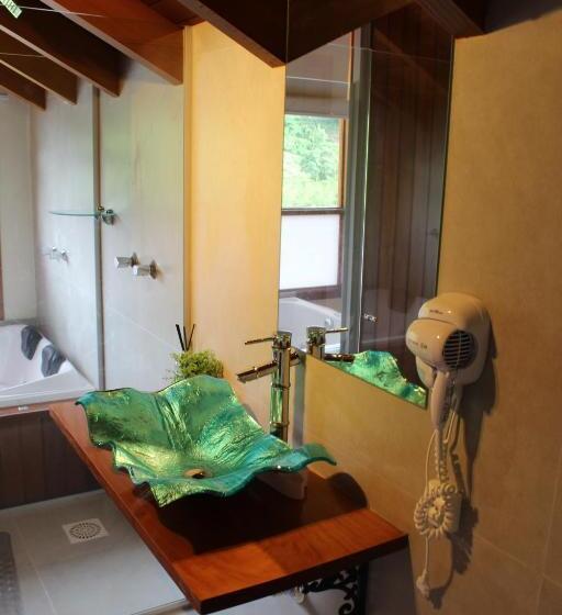 סוויטה עם ג'קוזי, Vinicola E Pousada Peculiare