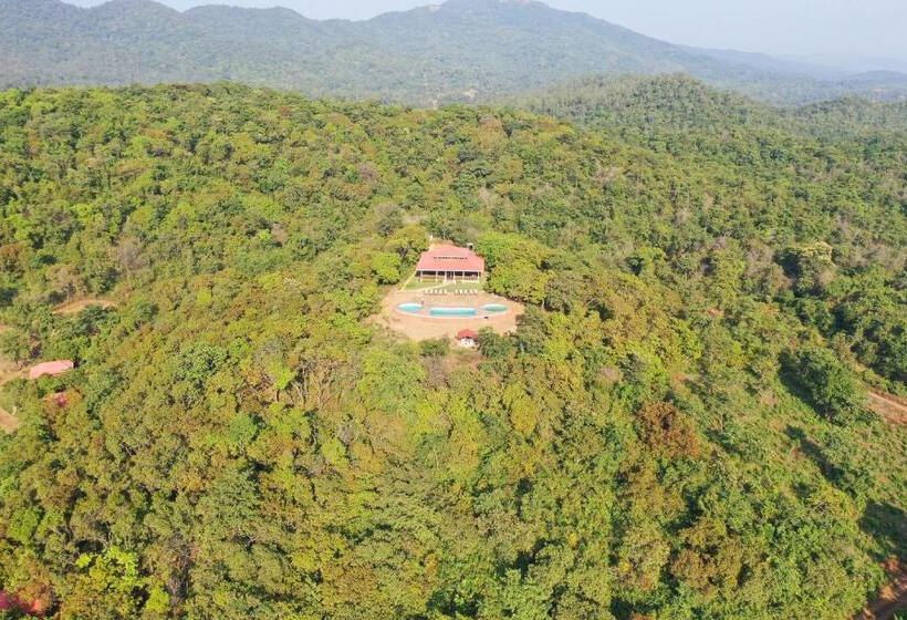 غرفة عائلية مطلّة علي الحديقة, Porsu