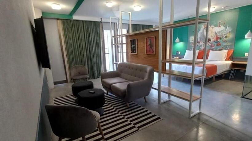 استودیوی سوپریور, Viajero Buenos Aires Hostel