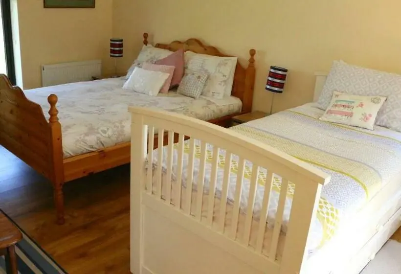 １ベッドルームハウス, Emy Lakehouse   Near Castle Leslie, Glaslough