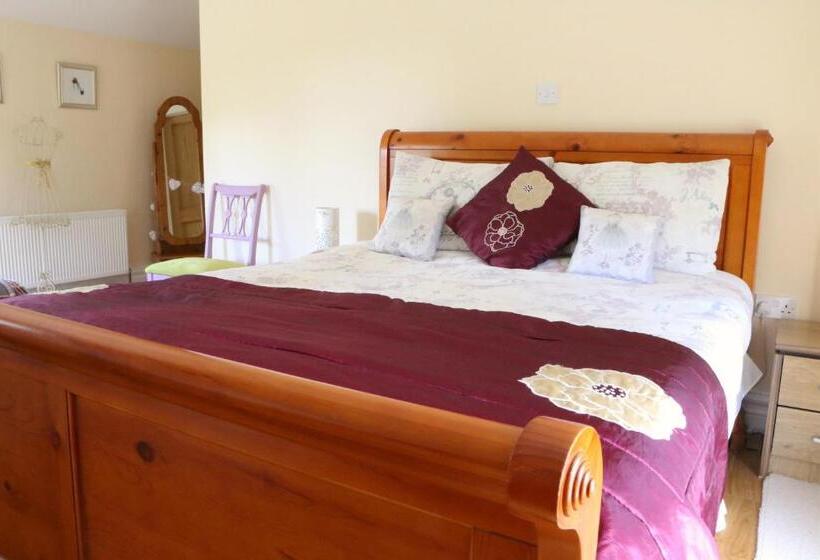 Дом 1 Спальня, Emy Lakehouse Near Castle Leslie, Glaslough