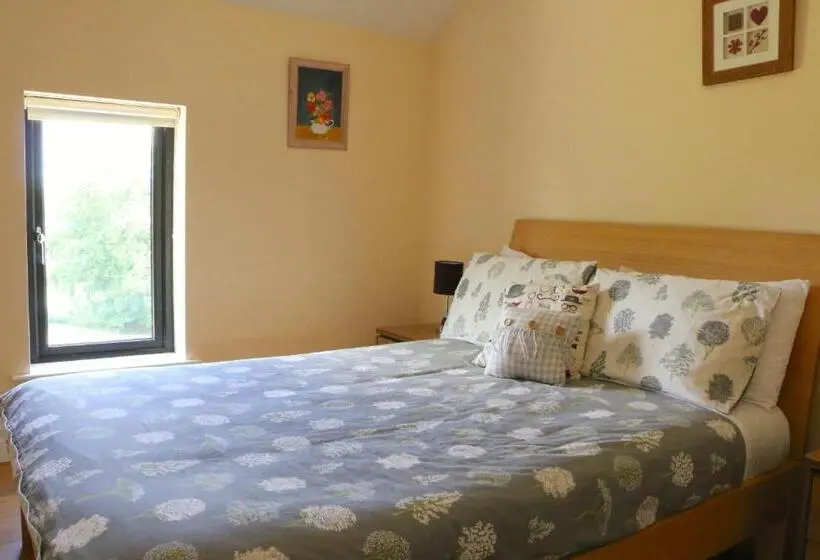 １ベッドルームハウス, Emy Lakehouse   Near Castle Leslie, Glaslough