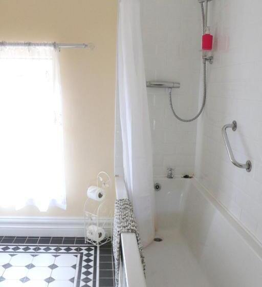 Дом 1 Спальня, Emy Lakehouse Near Castle Leslie, Glaslough