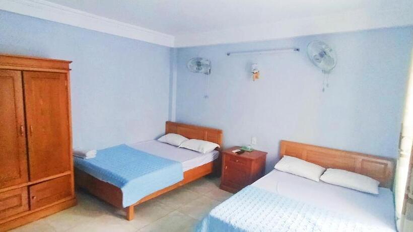 اتاق استاندارد چهارنفره با بالکن, Kiên Cường Hostel