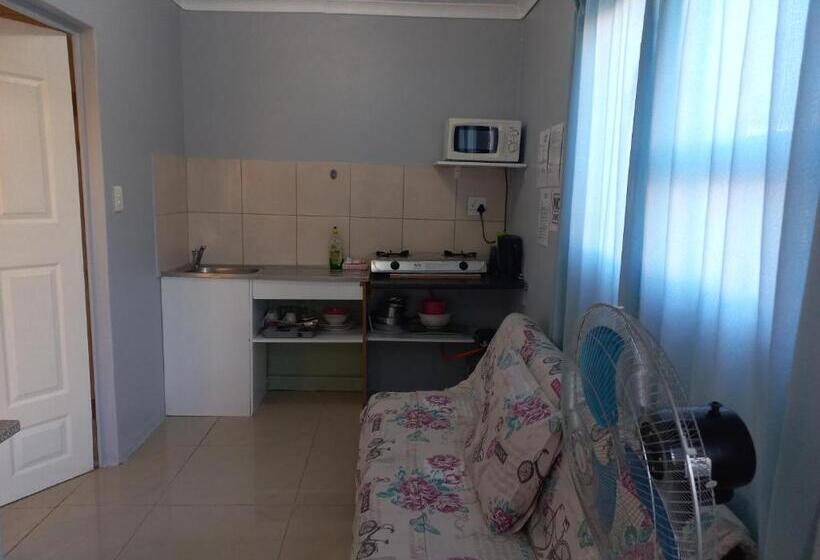 디럭스 룸, Zufike Self Catering