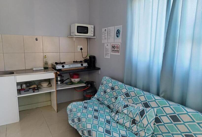 디럭스 룸, Zufike Self Catering