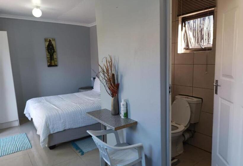 디럭스 룸, Zufike Self Catering