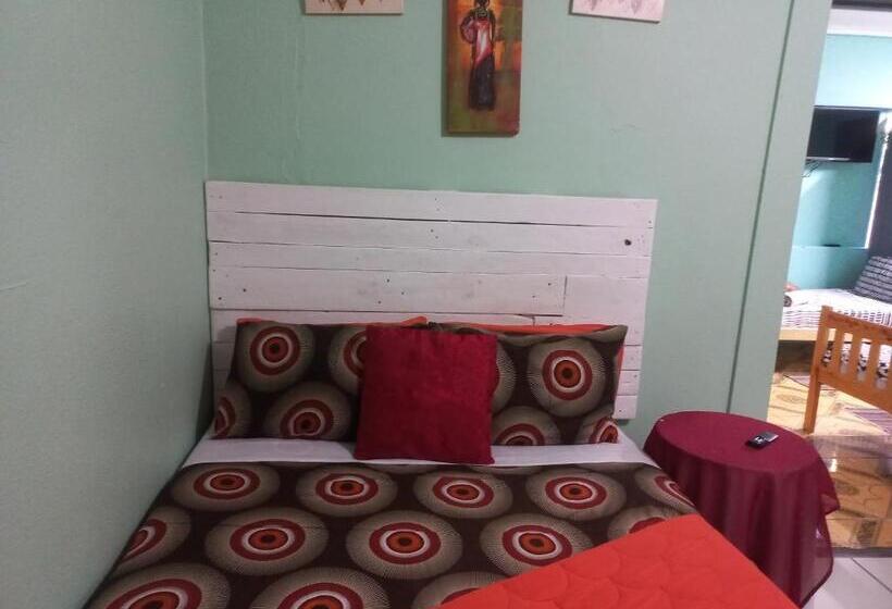 이코노미 룸, Zufike Self Catering